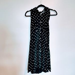Vision vintage size 7 polkadot halter dress.  Backless with a collar.